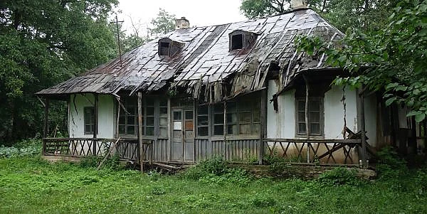 Casa lui George Enescu din Mihăileni, aflată în ruină, este salvată prin muzică