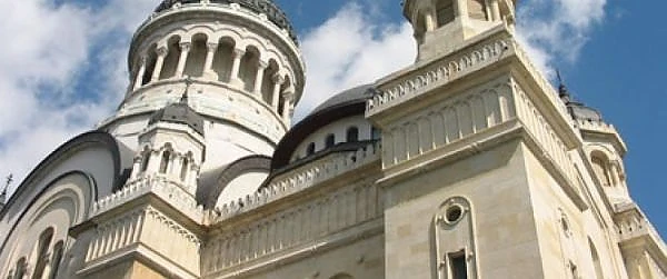Mitropolia Clujului, REACȚIE la piesa trupei TAXI: Este trist că smerenia devine un AMBALAJ. O catedrală NU e un ATENTAT la smerenie