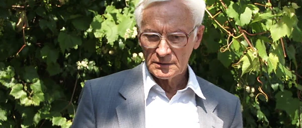 Ministrul Justiției, acuzat că REFUZĂ să-l primească pe venerabilul Octav Bjoza, fost deținut politic în perioada comunistă. Liderul AFDPD dorea să discute cazurile elitelor românești condamnate de Tribunalele Poporului