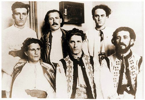 Adevărul despre 10 decembrie 1922, "Ziua oficială a studențimii române". Un studiu al istoricului Corneliu Ciucanu despre debutul Mișcării lui Corneliu Codreanu