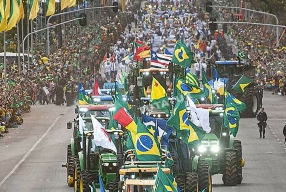 Armata se pregătește să intervină în Brazilia