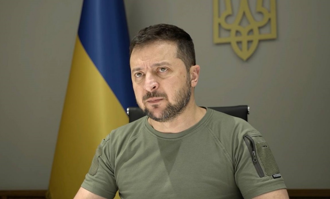 Ținta Zelenski: Regimul de la Kiev se clatină din toate încheieturile – Demisii, epurări, arestări – Se pregătește decapitarea Premierului