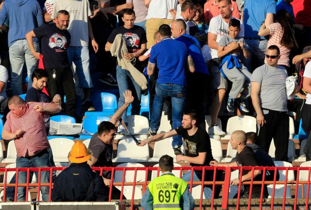 Violenţă la derbiul Serbiei, Steaua Roşie vs Partizan