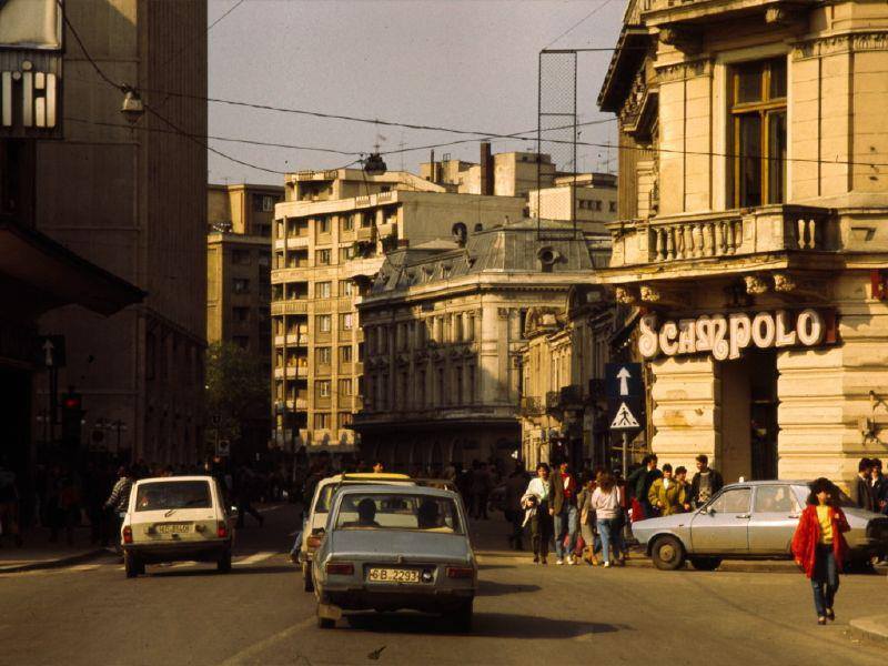 Calea Victoriei, 1990