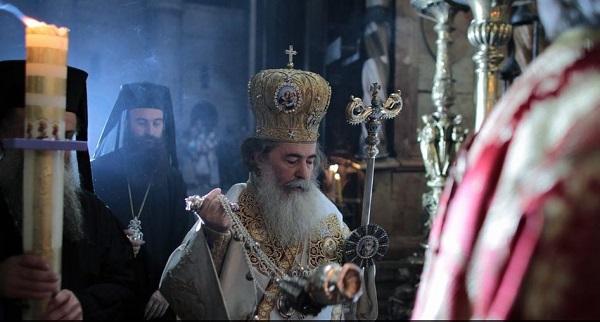 Patriarhul Teofil al Ierusalimului la slujba de Înviere