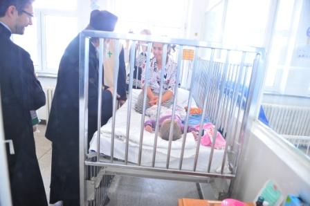 Mitropolitul Olteniei le-a dăruit binecuvântare arhierească 9