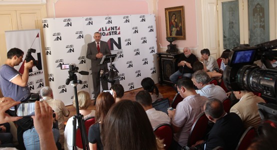 Marian Munteanu în timpul conferinței de lansare a Alianței Noastre România