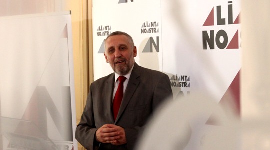 Marian Munteanu în fața presei