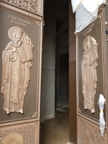 Icoane în relief