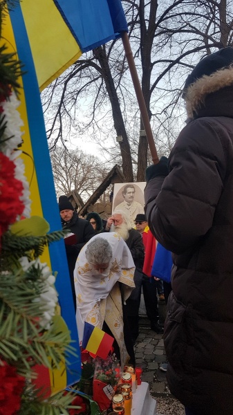 La Mormântul lui Eminescu de ziua lui cu Părintele Emanuel Ganciu