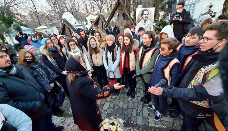 Corul Ressurectio din Moinești, jud. Bacău, coordonați de doamna profesoară Gabriela Biea
