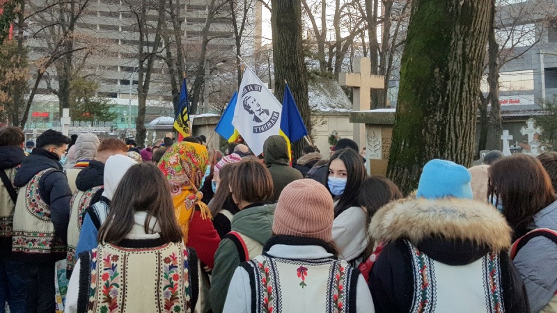 Corul Ressurectio din Moinești, jud. Bacău, coordonați de doamna profesoară Gabriela Biea