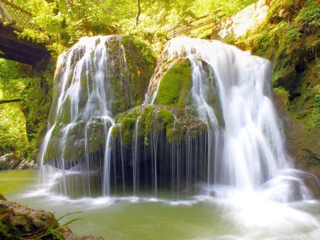 Locul 1: Cascada Bigăr