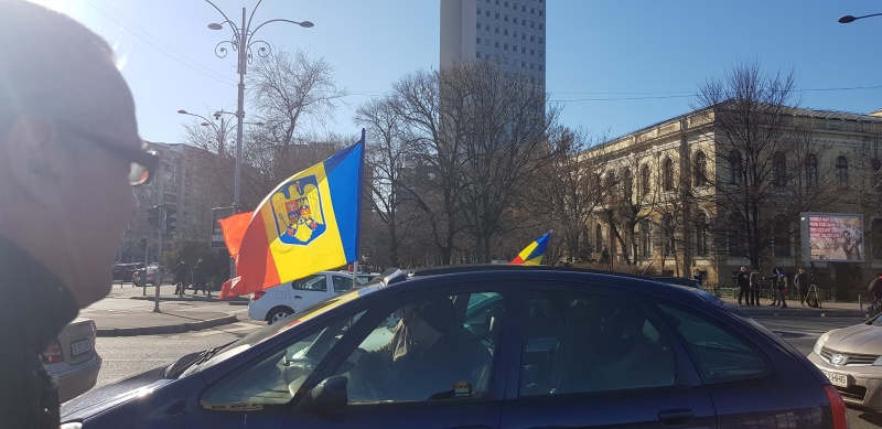 Convoi în trafic