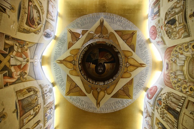 Biserica Alba Iulia, interior