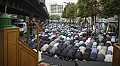 Franța se trezește după apelul celor 100 de intelectuali împotriva „apartheid-ului islamist”? Crește numărul convertirilor la creștinism, inclusiv printre musulmani
