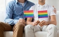 „Cuplurile” homosexuale din Grecia vor putea primi copii în plasament