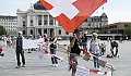 Protest împotriva restricțiilor în Elveția. Sute de persoane au ieșit în fața Parlamentului pentru a acuza încălcarea drepturilor fundamentale, sfidând interdicția de a protesta