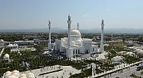Cea mai mare și mai frumoasă moschee din Europa, inaugurată de autoritățile Ceceniei, republică din Cadrul Federației Ruse. Edificiul poate adăposti peste jumătate dintre locuitorii orașului Șali