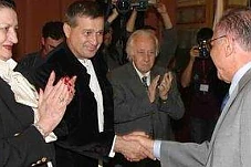 Mircea Dinescu a făcut parte din conspirația sovietică a lui Ion Iliescu alături de agentul KGB Gogu Rădulescu, arată Parchetul ICCJ. L-a tras după el și pe Andrei Pleșu. Ambii au devenit ștabi în FSN și GDS. RECHIZITORIUL INTEGRAL - PDF