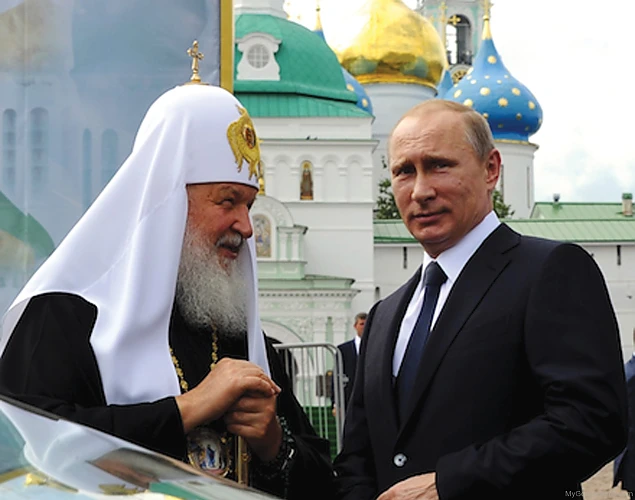 Putin cu Patriarhul Kiril, supranumit Tovarășul Ceas (1)