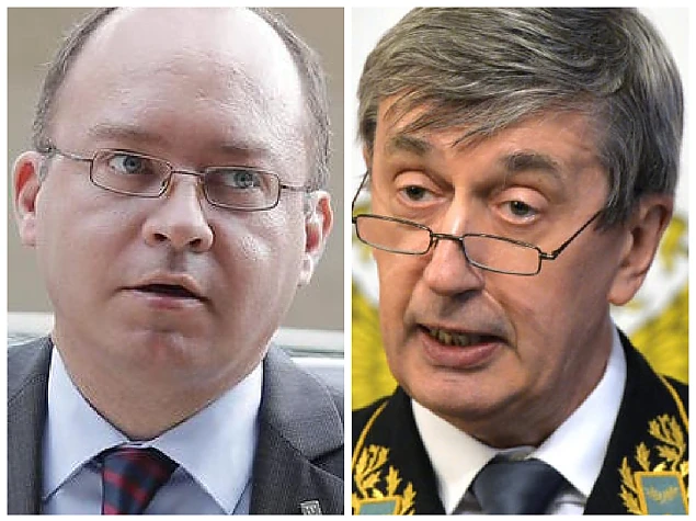 Foto: Bogdan Aurescu (Ministrul român de Externe) și Valeri Kuzmin (ambasadorul Rusiei).