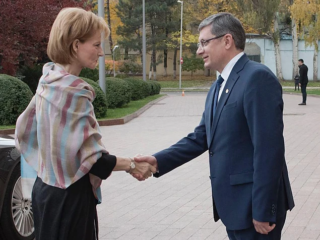 În imagine, Custodele Coroanei și Președintele Parlamentului Republicii Moldova - Chișinău, 28 octombrie 2022
