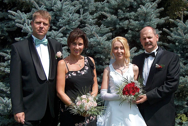 Klaus Iohannis cu soția și finii lor, familia Andreas Huber