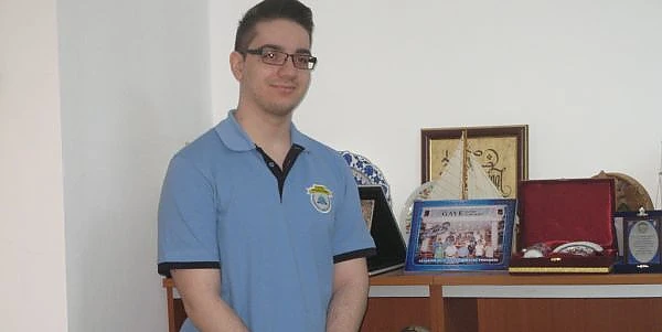 Un elev român a inventat un program de detectare a cancerului. Nu mai este nevoie de biopsie