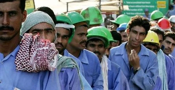 DeÈi Guvernul NEAGÄ cÄ ar vrea sÄ aducÄ Ã®n ÈarÄ 500.000 de muncitori pakistanezi, pe un site al Ministerului InformaÈiilor de la Islamabad apare cÄ ambasadorul romÃ¢n a anunÈat cÄ RomÃ¢nia poate IMPORTA pÃ¢nÄ la un MILION de muncitori de pe glob