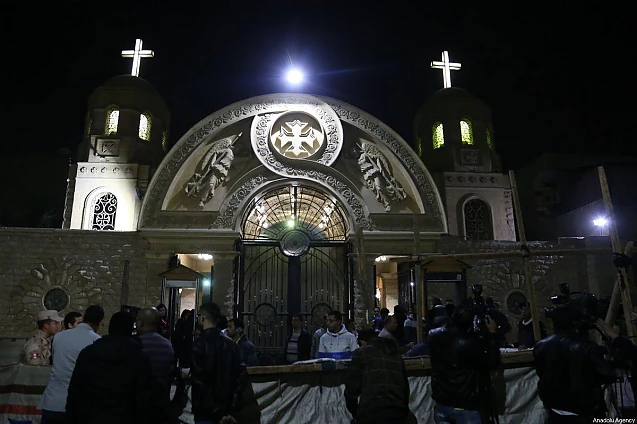 Egipteni condamnați la moarte pentru uciderea a zece creștini, în timpul unui atentat asupra unei biserici din Cairo