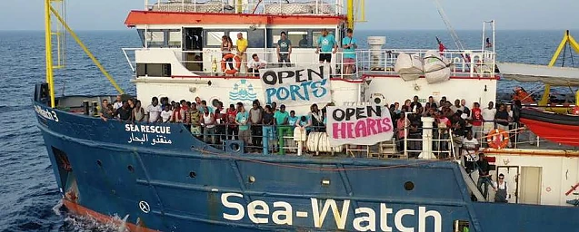 Italia: Amenzi de un milion de euro pentru ONG-urile care nu respectă legislația privind migranții