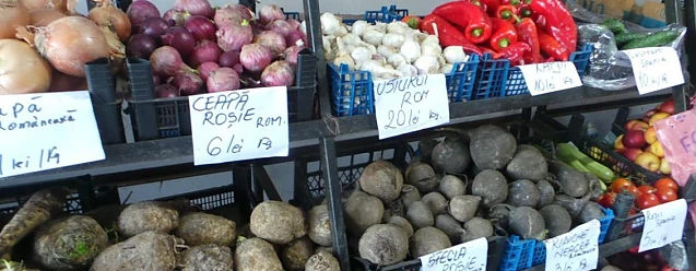 ConcurenÈÄ autohtonÄ pentru hypermarketuri Èi supermarketuri: Casa de ComerÈ Unirea vrea sÄ facÄ 60 de aprozare cu fructe Èi legume de la fermierii romÃ¢ni
