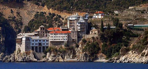 Covid-19: Muntele Athos se închide vizitatorilor