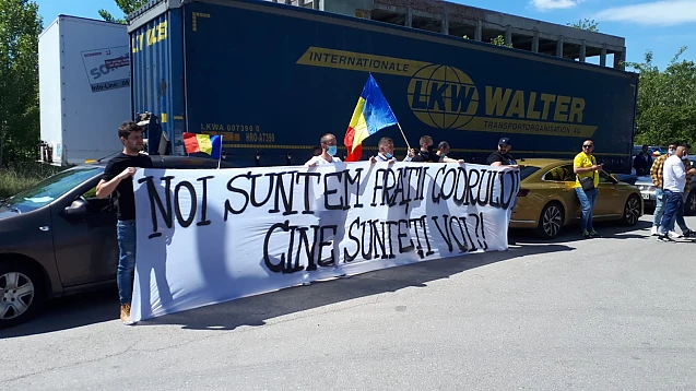Protest de amploare împotriva tăierii lemnului românesc, exportat de firme austriece. Peste 600 de membri ai Alianței pentru Unirea Românilor au manifestat în autoturisme sâmbătă la Sebeș
