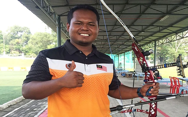 Un arcaș olimpic în vârstă de 27 de ani din Malaezia a murit după injectarea cu serul experimental Pfizer