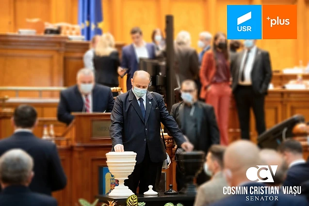 MOARTE SUBITĂ: Cosmin Cristian Viașu a decedat la doar 45 de ani în urma unui infarct. Senatorul USR era vaccinat și, totodată, un fervent susținător al campaniei de vaccinare. Dacă vaccinul i-a grăbit sfârșitul, familia poate să mulțumească Partidului
