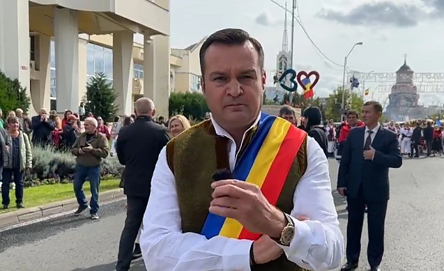 Primarul Cătălin Cherecheș din Baia Mare l-a demis din scurt pe viceprimarul ungur după ce UDMR-istul și-a permis să îndepărteze tricolorul României: „Pentru maghiari, noi, românii din oraș, suntem niste papagali care trebuie să citim prin dicționare!”