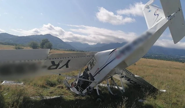 Avion ușor căzut pe cer senin în apropiere de Râșnov. Resuscitarea pilotului găsit în stare de inconștiență nu a dat rezultate. ACTUALIZARE: Pilotul Alex Covrig era inginer de aviație și avea sute de ore de zbor. Avionul s-a prăbușit după 2 minute