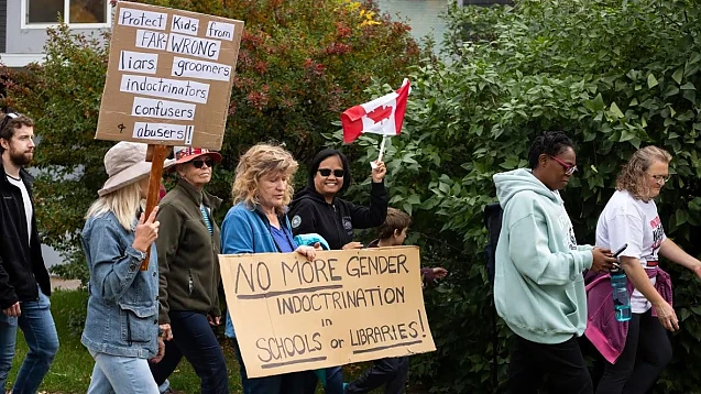 Peste 40.000 de canadieni au semnat o petiție în apărarea drepturilor parentale și pentru „protejarea copiilor în școli de ideologia woke, de sexualizare și de propaganda LGBT”